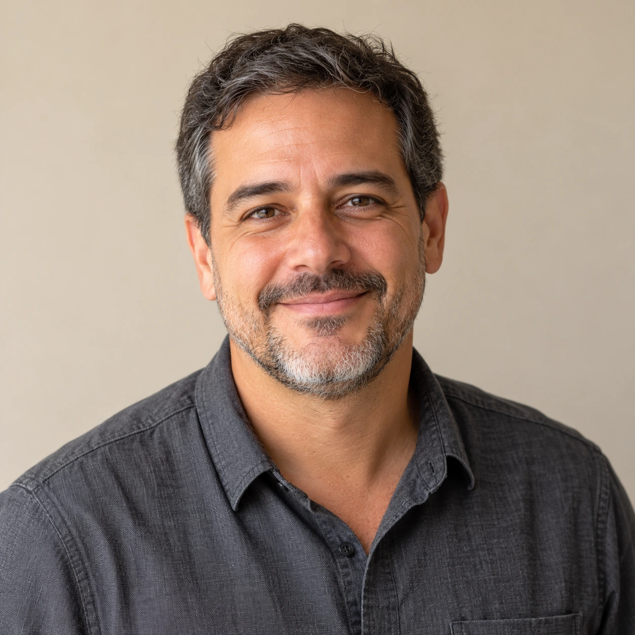 Lucas Grant, Proprietário de E-commerce